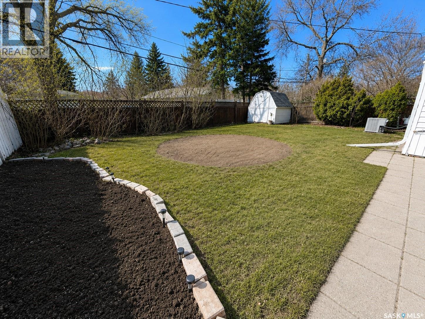 1321 Jubilee Avenue, Regina, SK - Outdoor