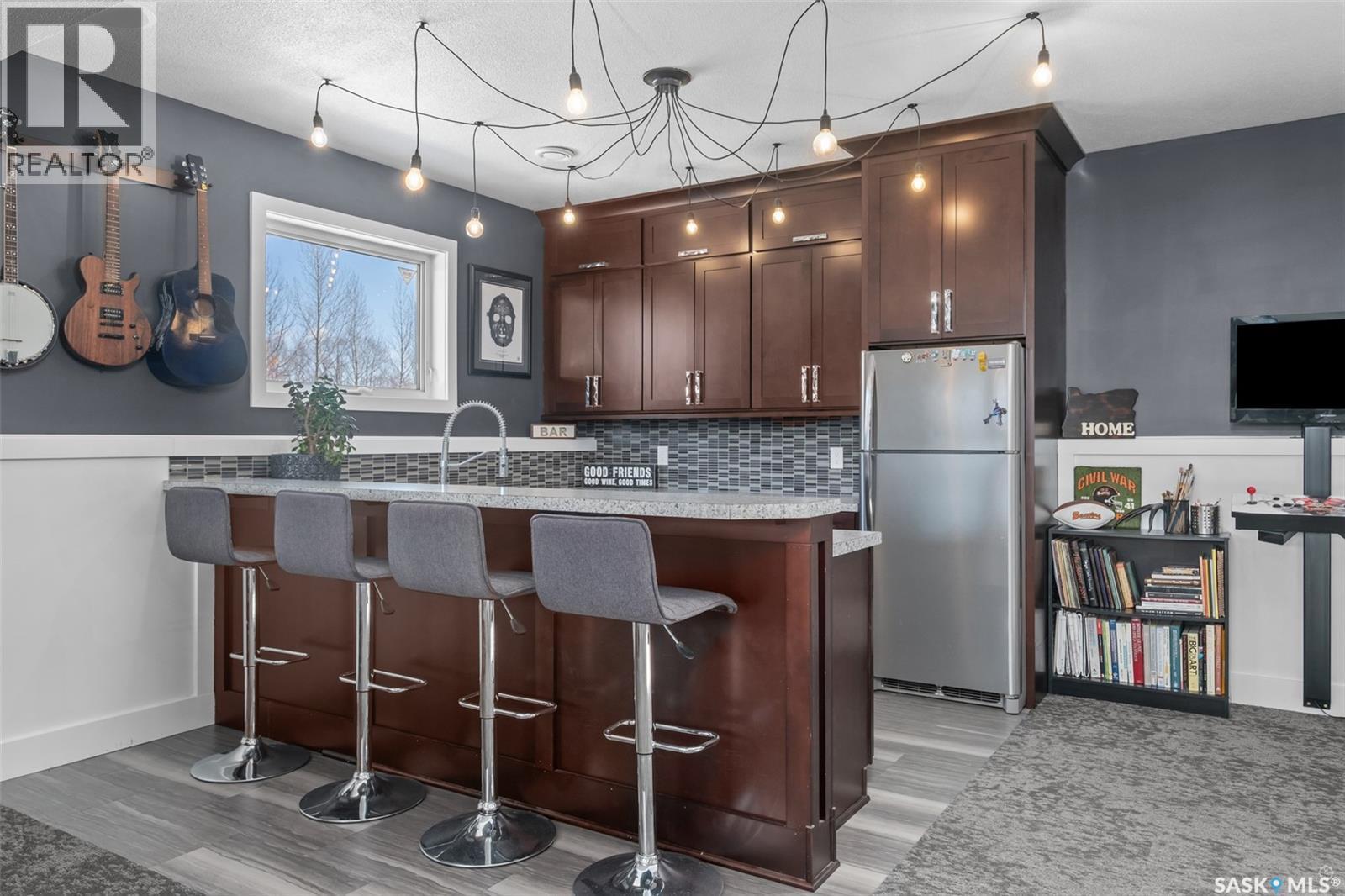 808 Lakeridge Drive, Buckland Rm No. 491, SK - Indoor Photo Showing Kitchen