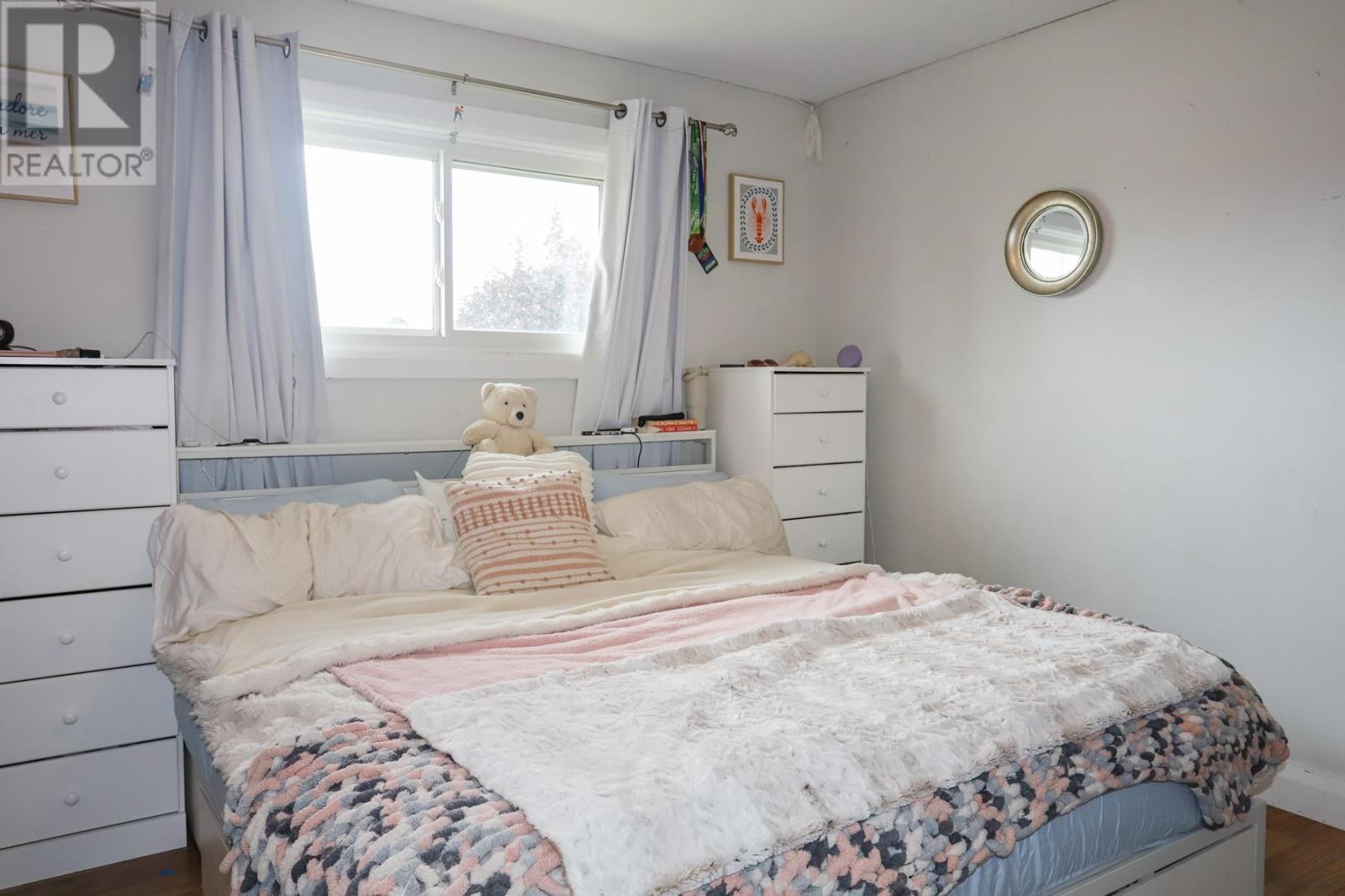 87 Murton Ave, Sault Ste. Marie, ON - Indoor Photo Showing Bedroom