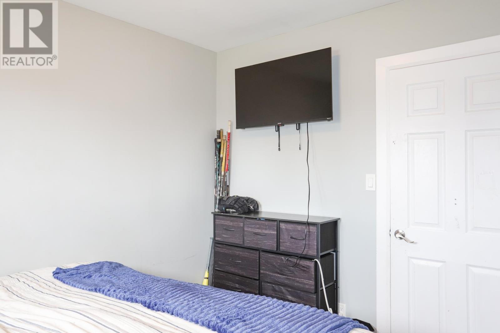 87 Murton Ave, Sault Ste. Marie, ON - Indoor Photo Showing Bedroom