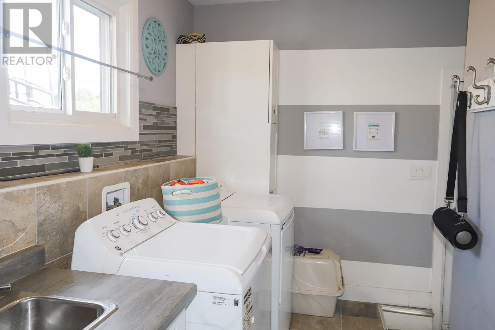 87 Murton Ave, Sault Ste. Marie, ON - Indoor Photo Showing Laundry Room