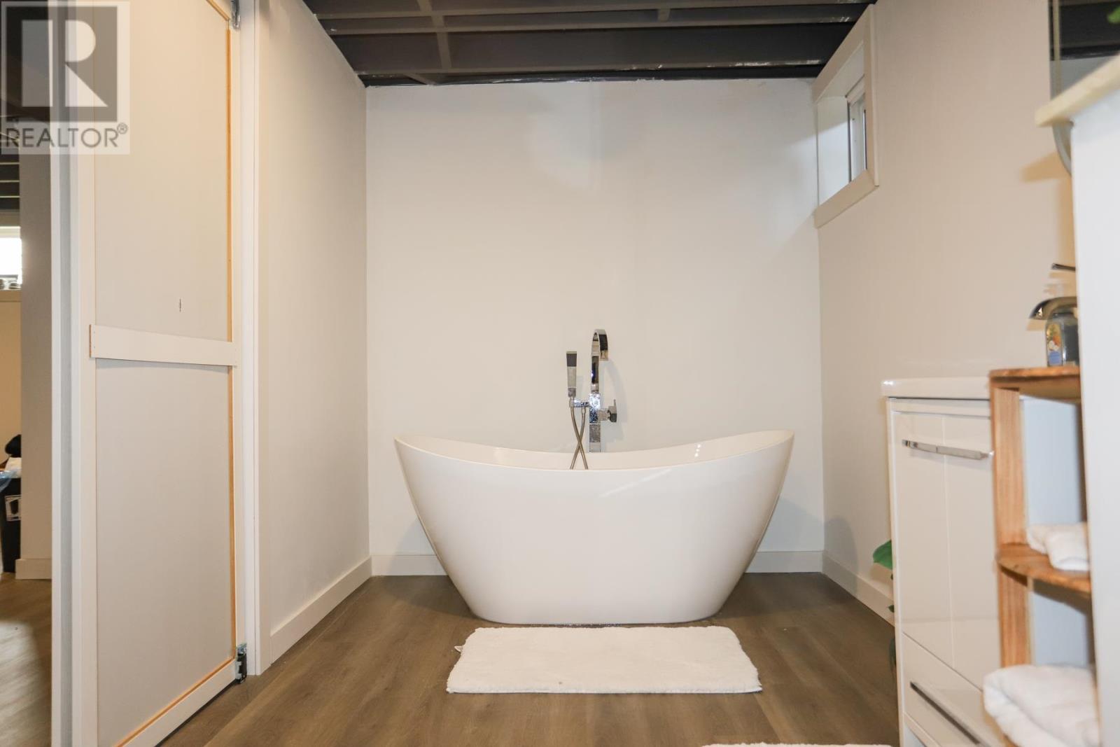 87 Murton Ave, Sault Ste. Marie, ON - Indoor Photo Showing Bathroom