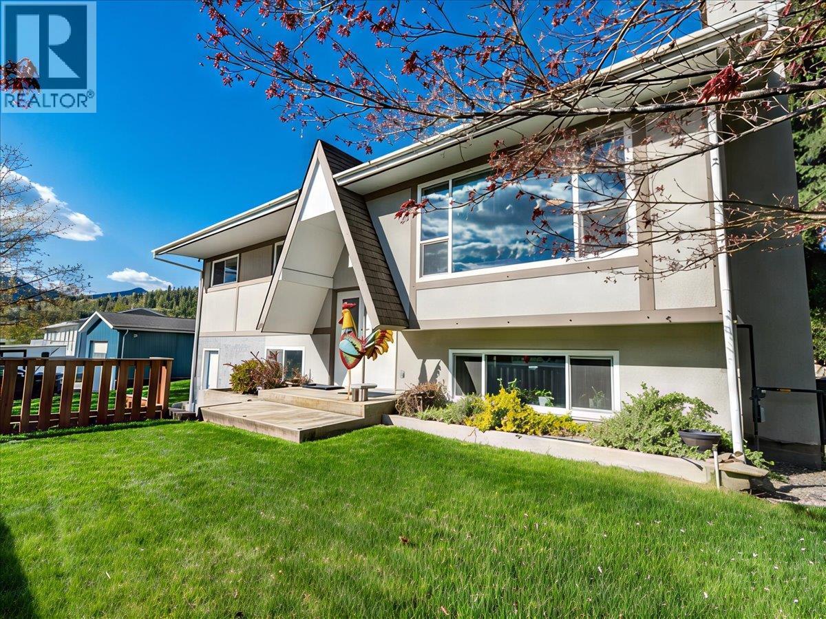 466 Second Avenue, Rivervale, BC - Outdoor