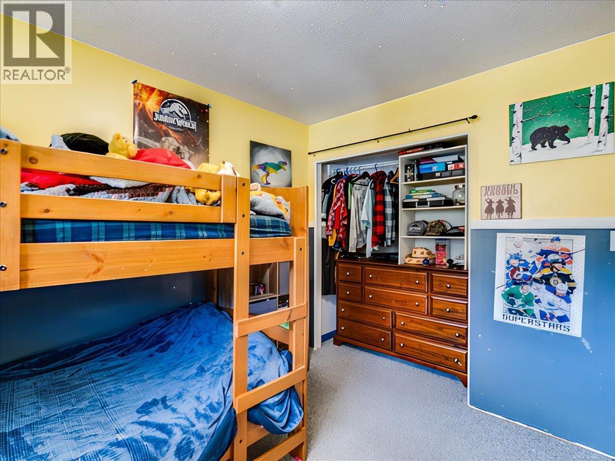 466 Second Avenue, Rivervale, BC - Indoor Photo Showing Bedroom