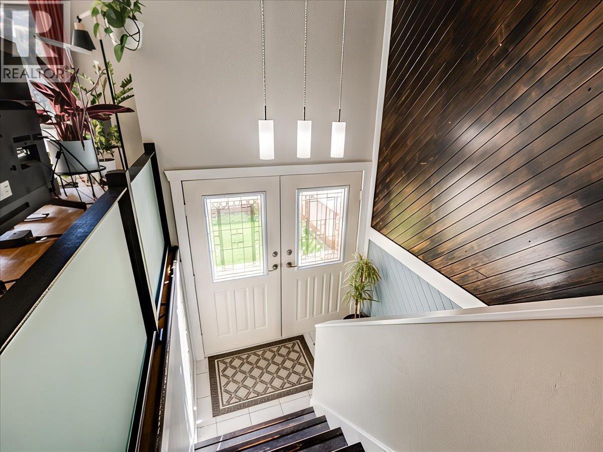 466 Second Avenue, Rivervale, BC - Indoor Photo Showing Other Room