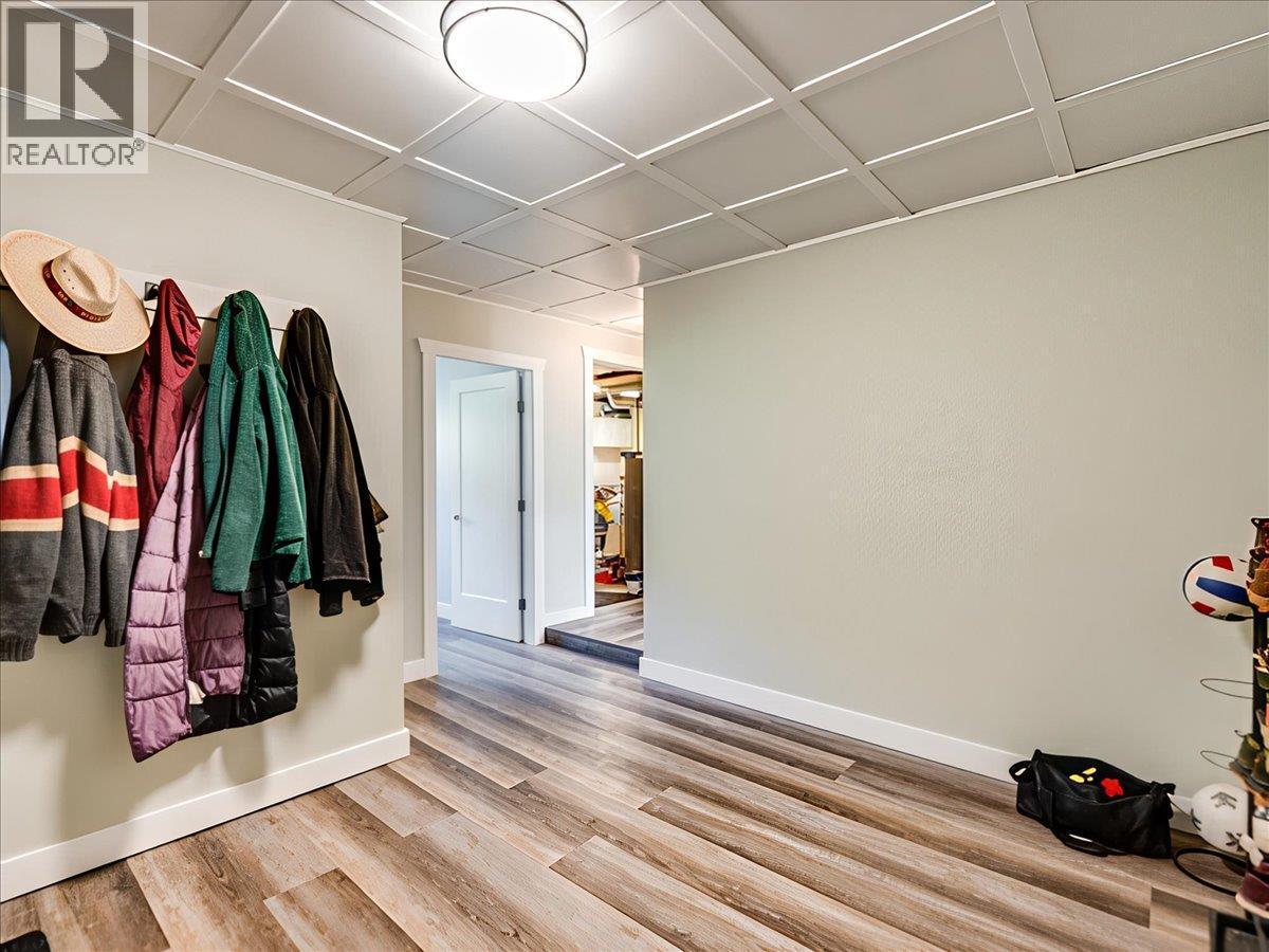 466 Second Avenue, Rivervale, BC - Indoor