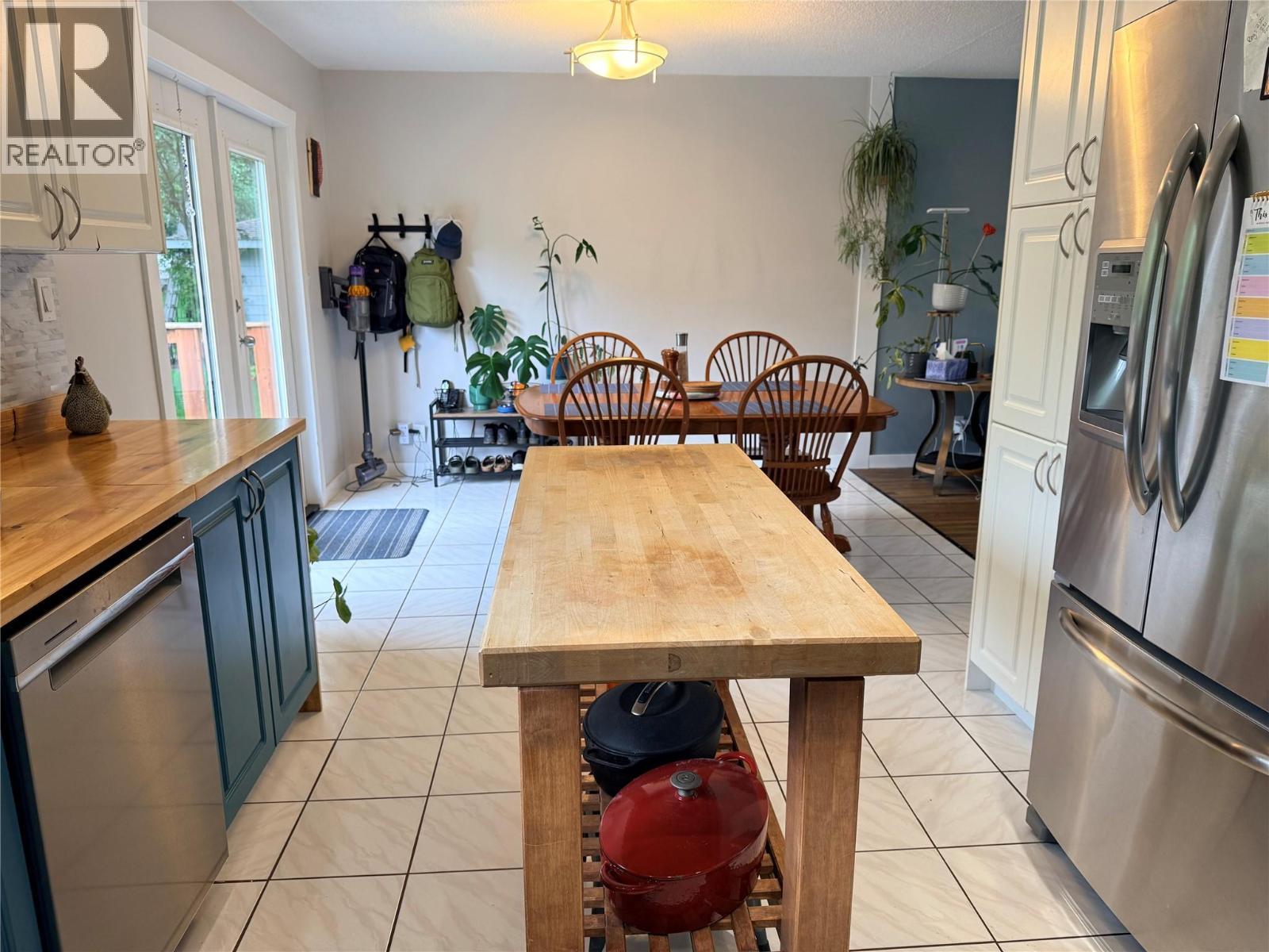 466 Second Avenue, Rivervale, BC - Indoor