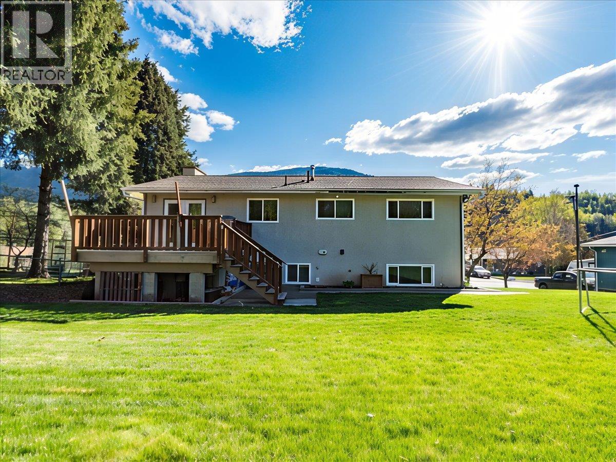 466 Second Avenue, Rivervale, BC - Outdoor