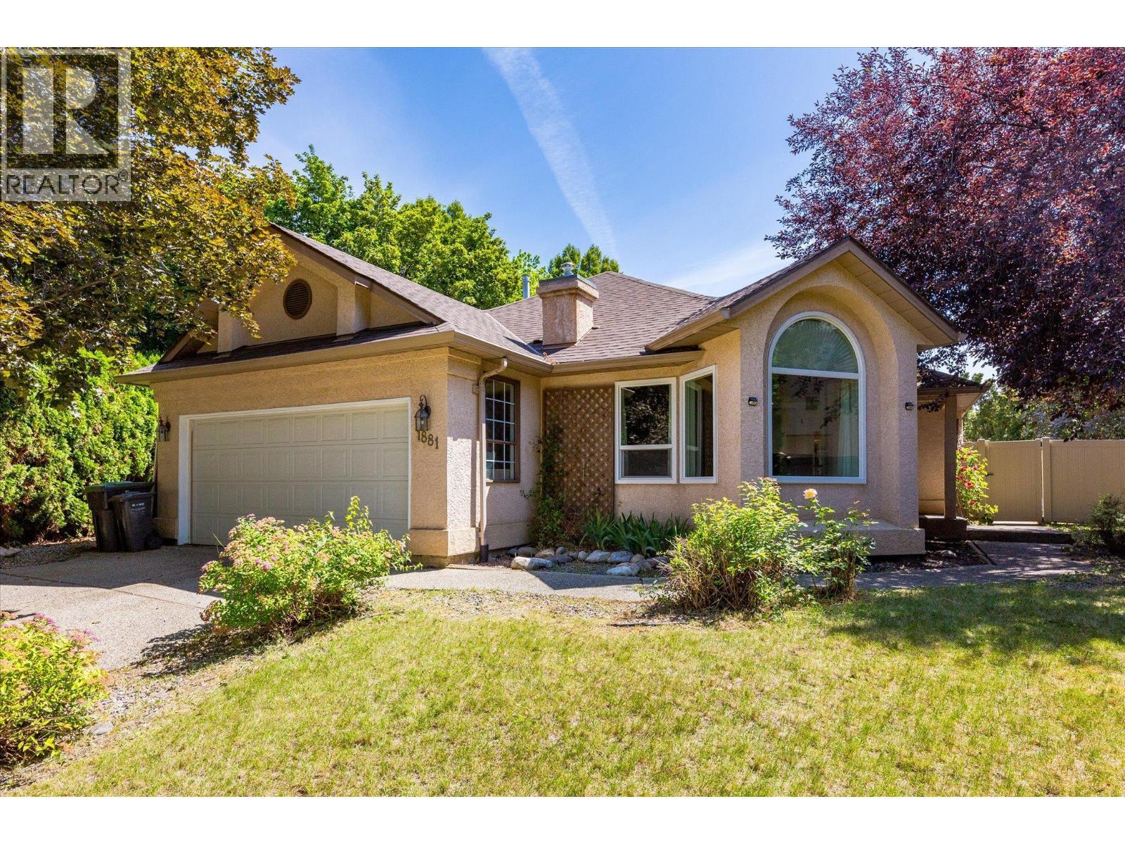 1881 Portland Place, Kelowna, BC - Outdoor