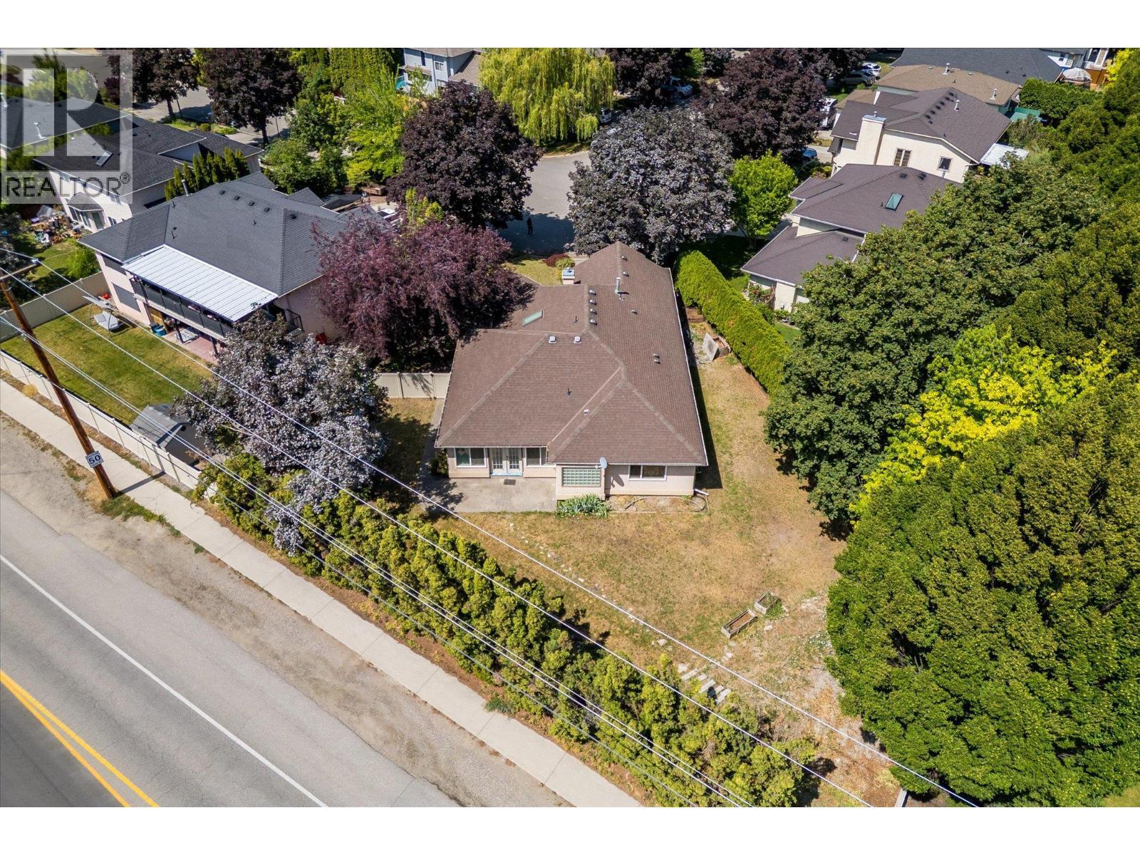 1881 Portland Place, Kelowna, BC - Outdoor With View