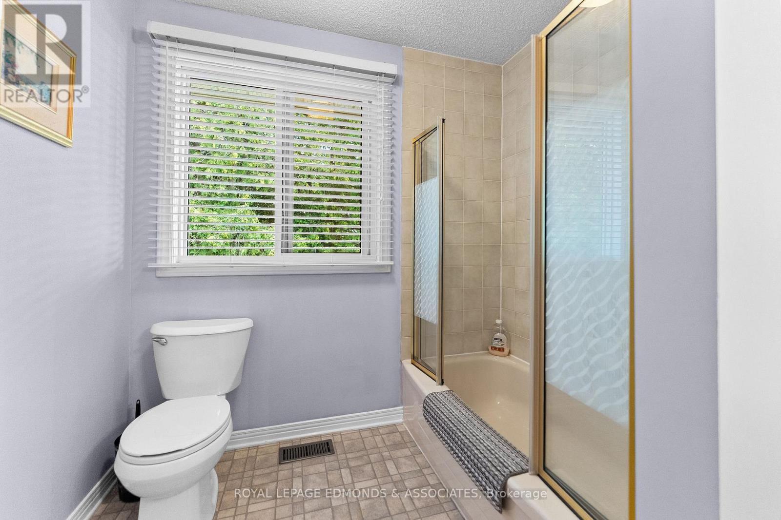 382 Greenway Drive, Whitewater Region, ON - Indoor Photo Showing Bathroom