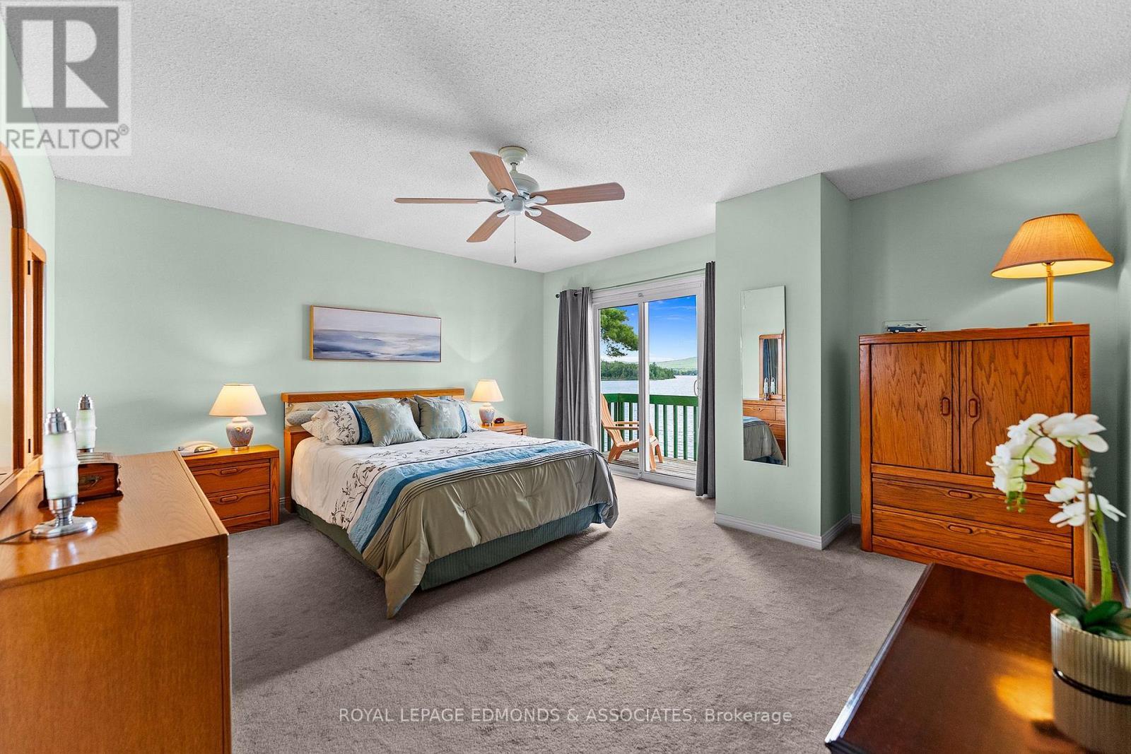 382 Greenway Drive, Whitewater Region, ON - Indoor Photo Showing Bedroom