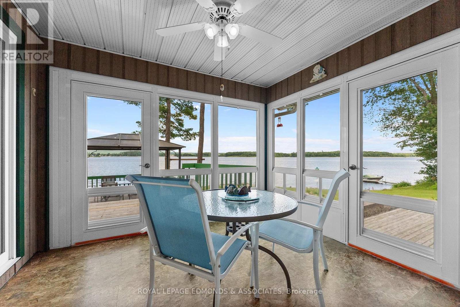 382 Greenway Drive, Whitewater Region, ON - Indoor Photo Showing Dining Room