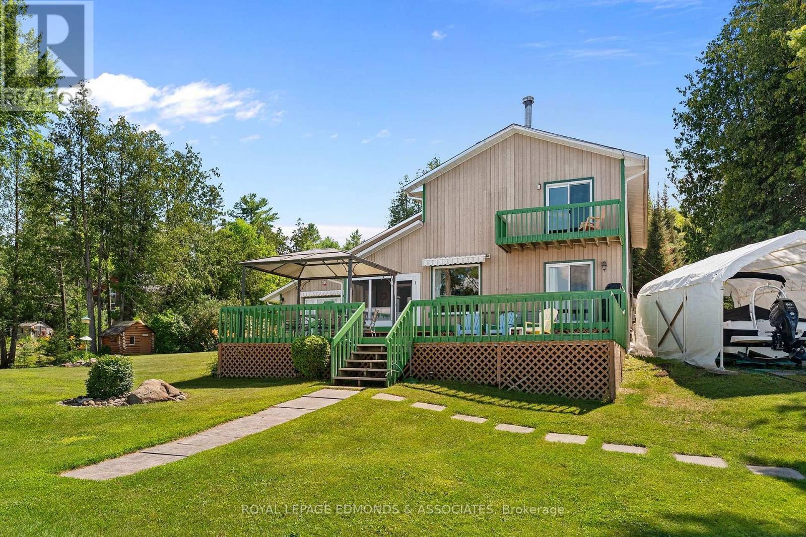 382 Greenway Drive, Whitewater Region, ON - Outdoor