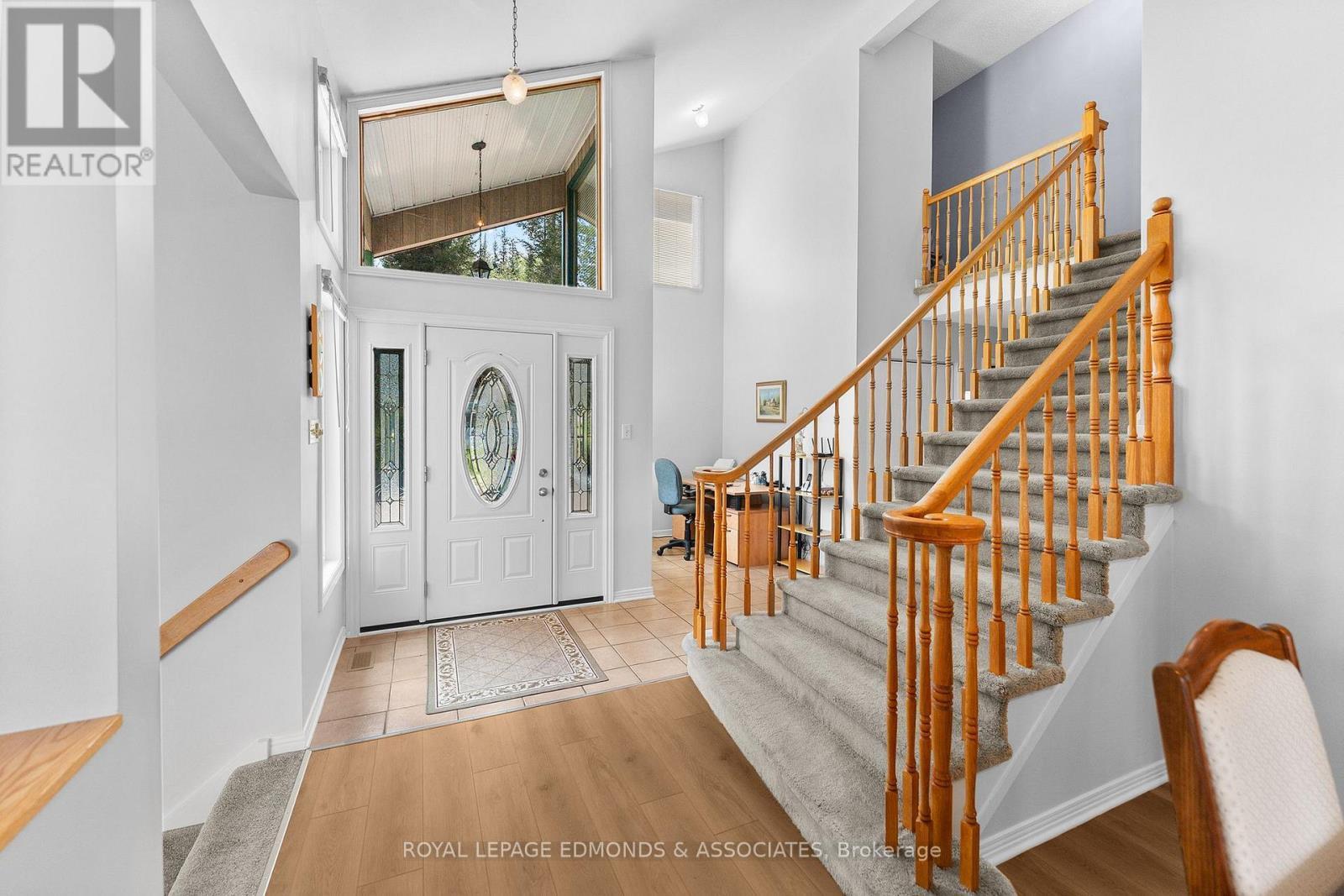 382 Greenway Drive, Whitewater Region, ON - Indoor Photo Showing Other Room