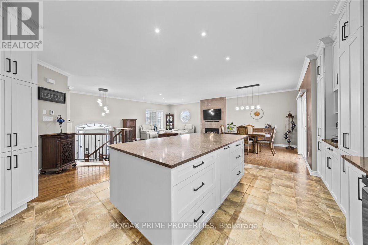 3421 Summerbreeze Drive, Ottawa, ON - Indoor