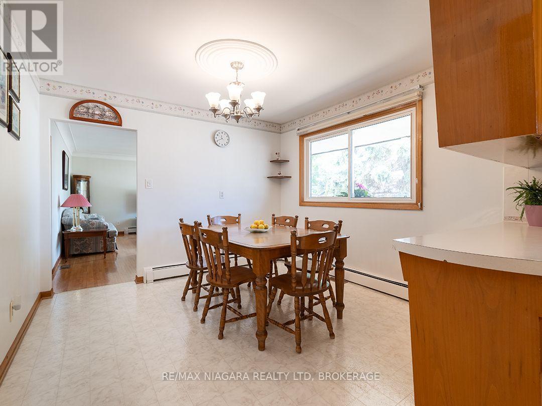 167 Wellington Street, Port Colborne (Killaly East), ON - Indoor Photo Showing Dining Room