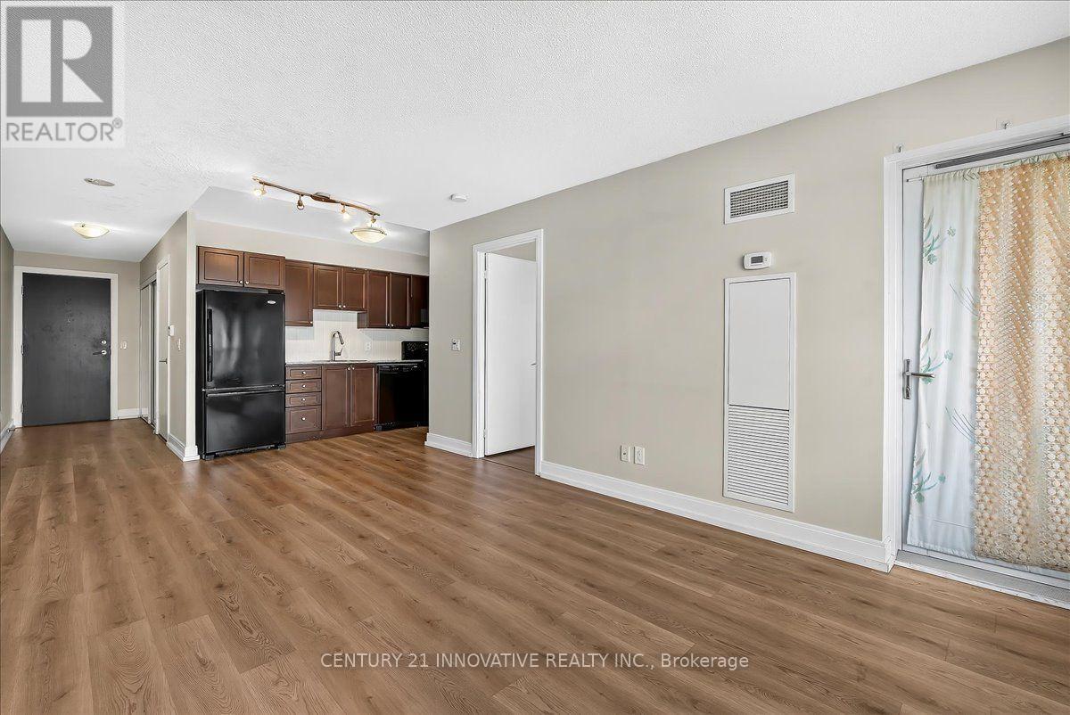 3501 - 125 Village Green Square, Toronto, ON - Indoor Photo Showing Kitchen