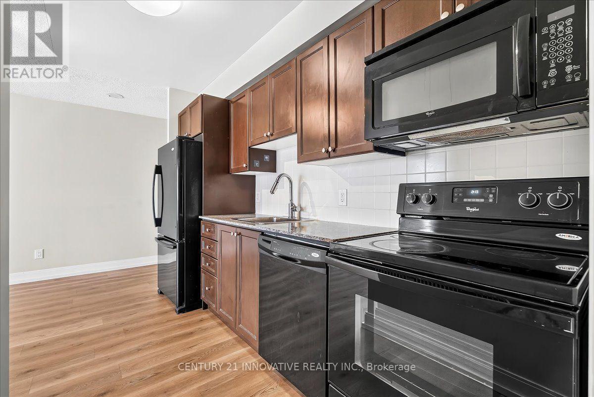3501 - 125 Village Green Square, Toronto, ON - Indoor Photo Showing Kitchen
