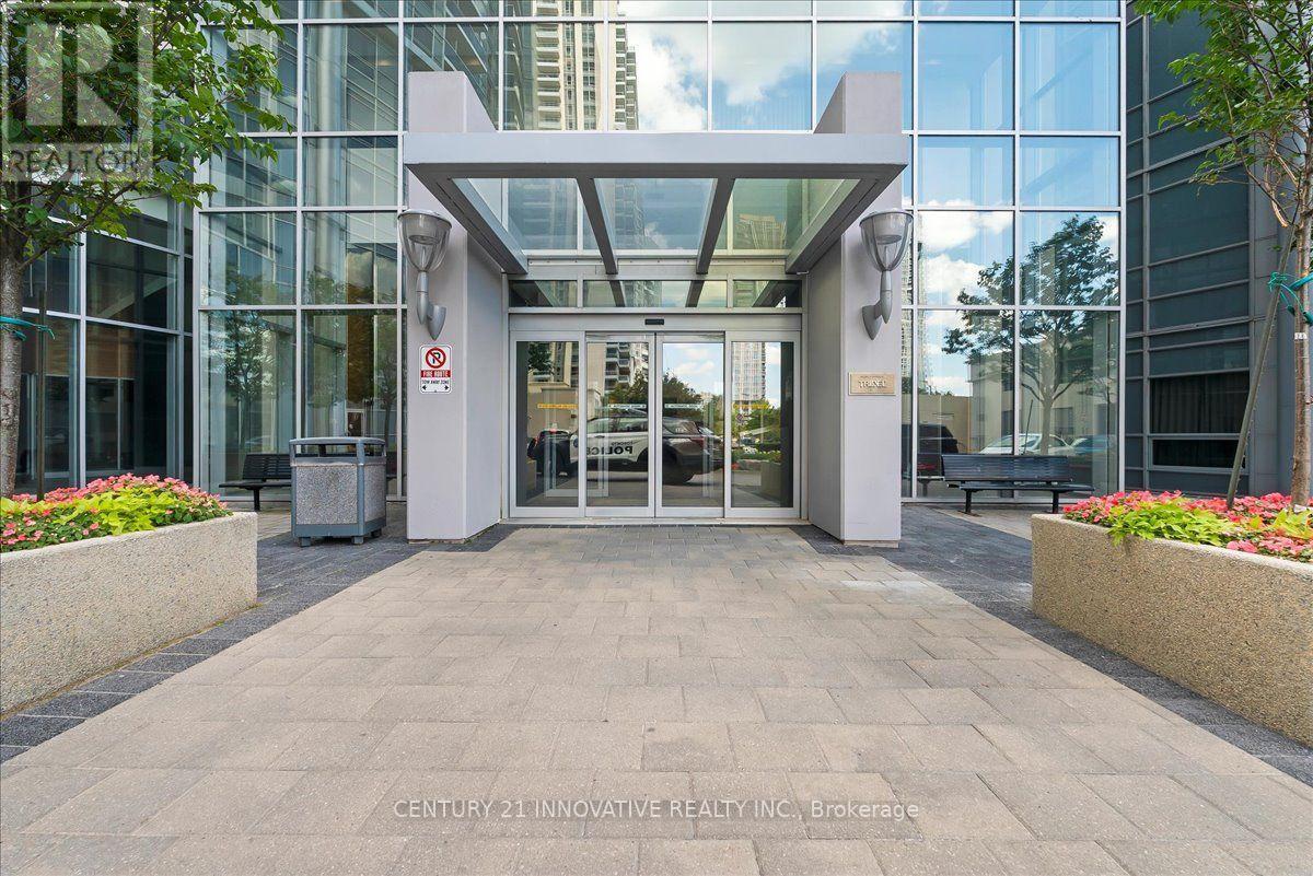 3501 - 125 Village Green Square, Toronto, ON - Outdoor