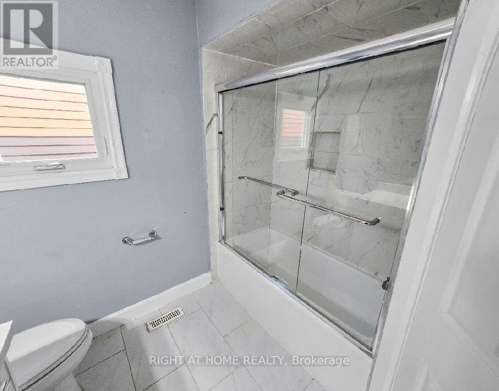 95 Dobson Drive, Ajax, ON - Indoor Photo Showing Bathroom