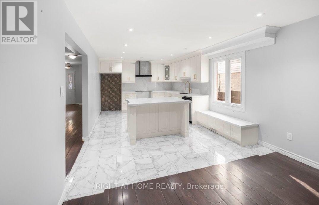 95 Dobson Drive, Ajax, ON - Indoor Photo Showing Kitchen