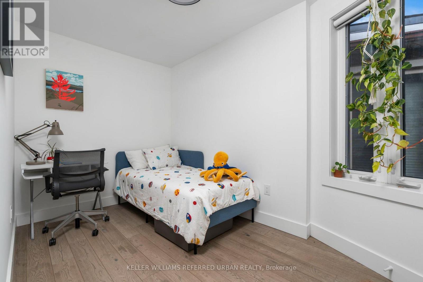 21 Millbrook Crescent, Toronto, ON - Indoor Photo Showing Bedroom