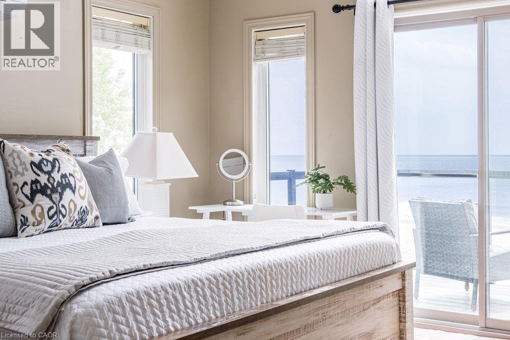50 Grand River Line, Lowbanks, ON - Indoor Photo Showing Bedroom