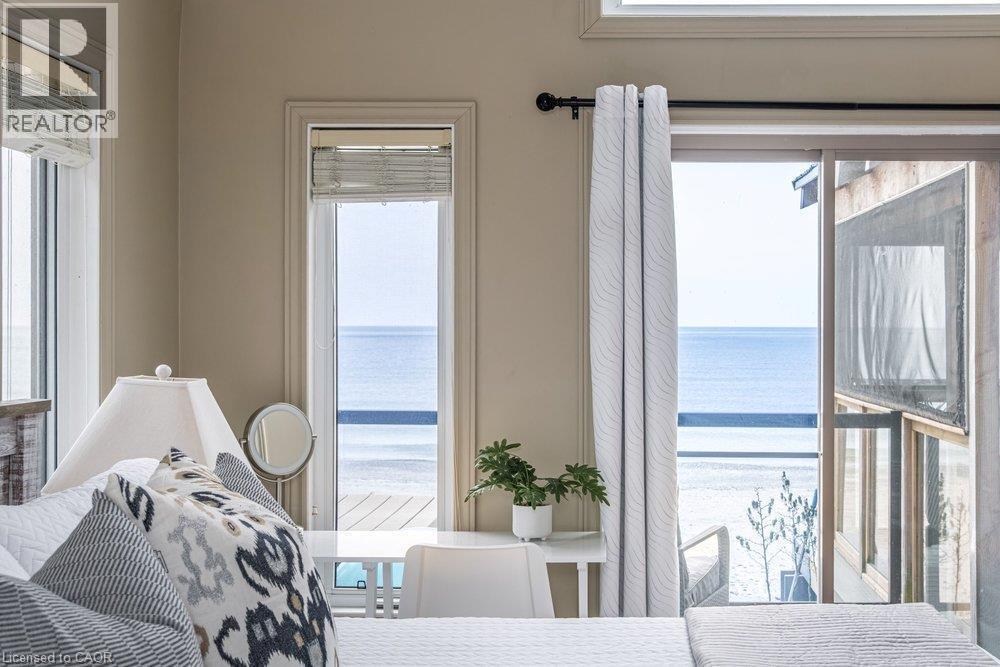 50 Grand River Line, Lowbanks, ON - Indoor Photo Showing Bedroom