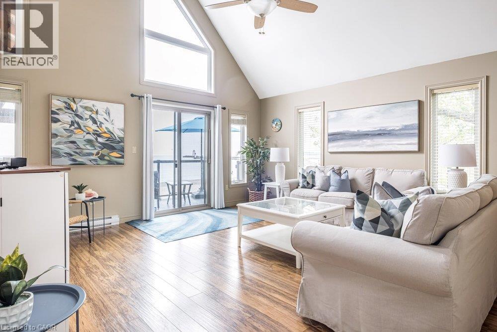 50 Grand River Line, Lowbanks, ON - Indoor Photo Showing Living Room