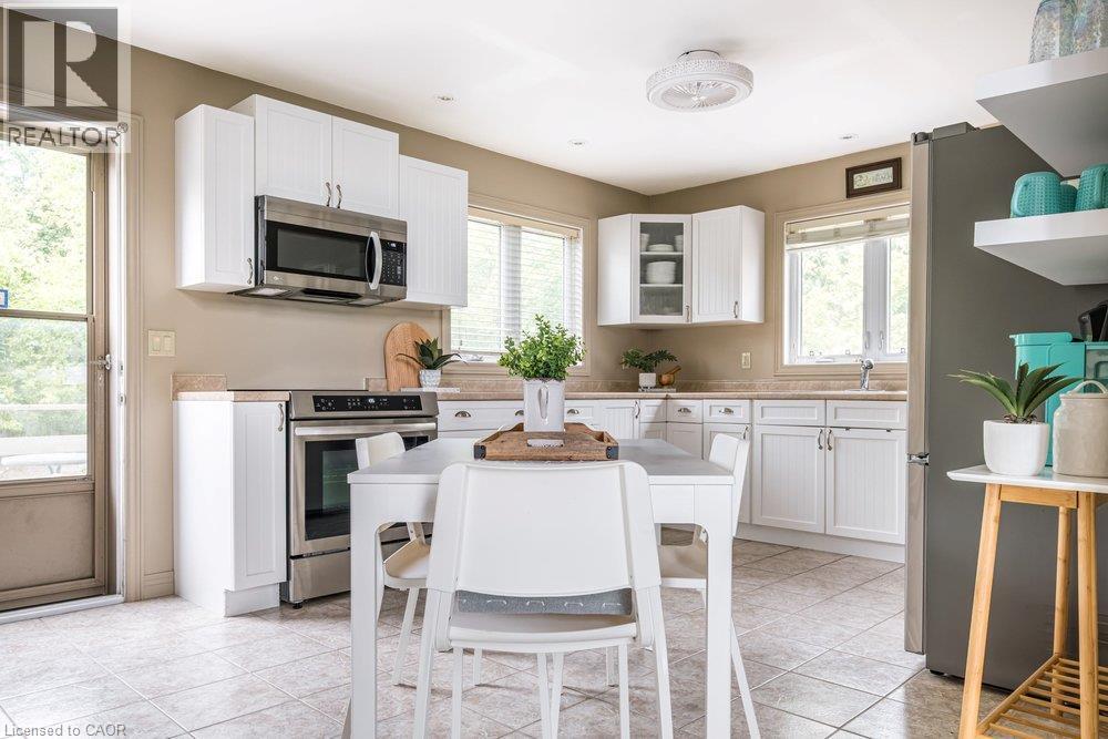 50 Grand River Line, Lowbanks, ON - Indoor Photo Showing Kitchen