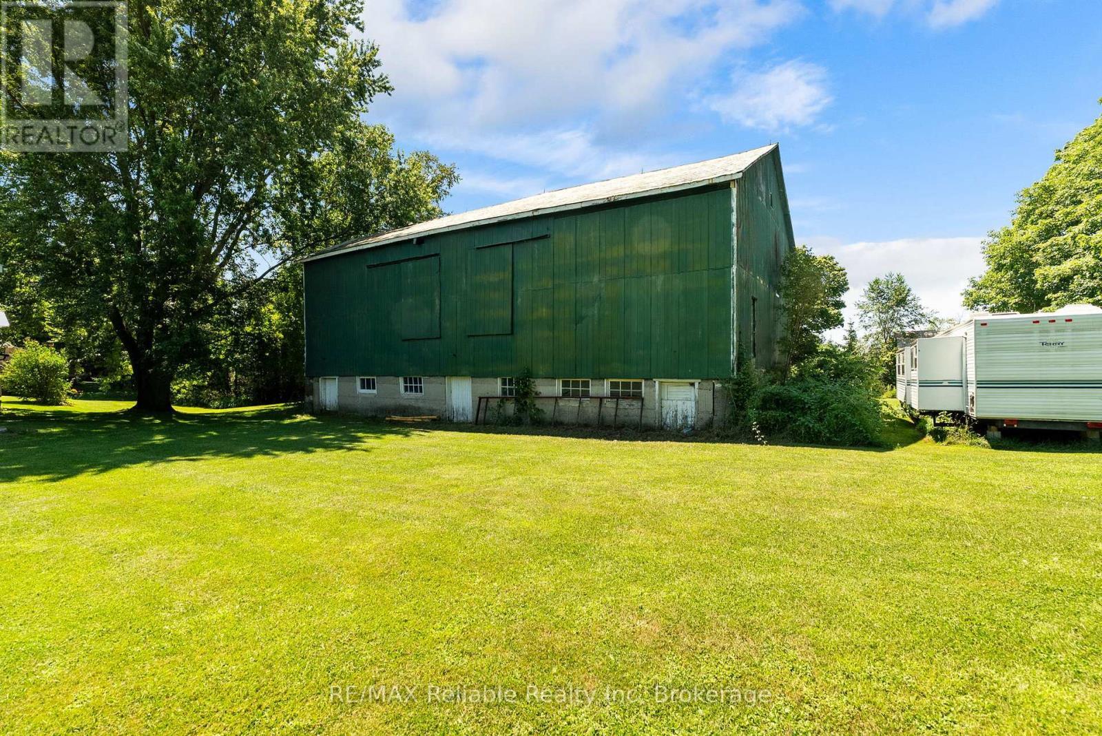 barn - 74811 Goshen Line, Bluewater (Stanley), ON