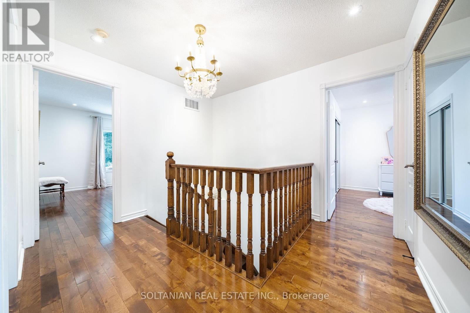 45 Mistleflower Court, Richmond Hill, ON - Indoor Photo Showing Other Room