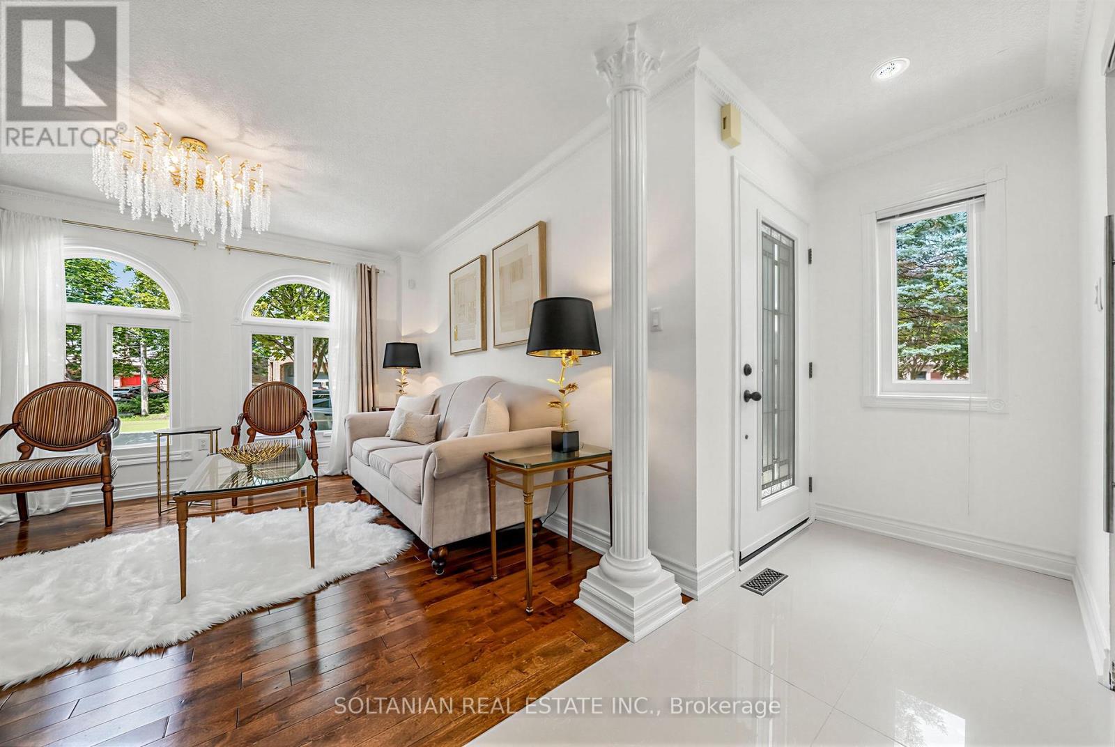45 Mistleflower Court, Richmond Hill, ON - Indoor Photo Showing Other Room