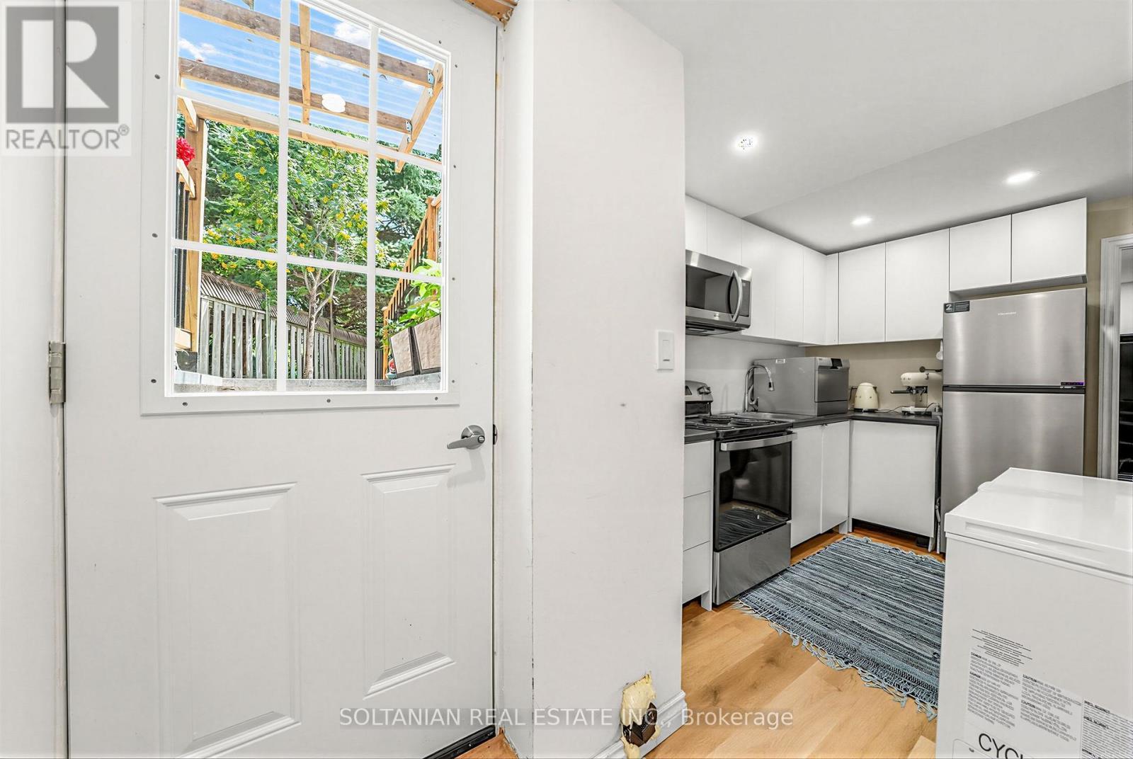 45 Mistleflower Court, Richmond Hill, ON - Indoor Photo Showing Kitchen With Stainless Steel Kitchen