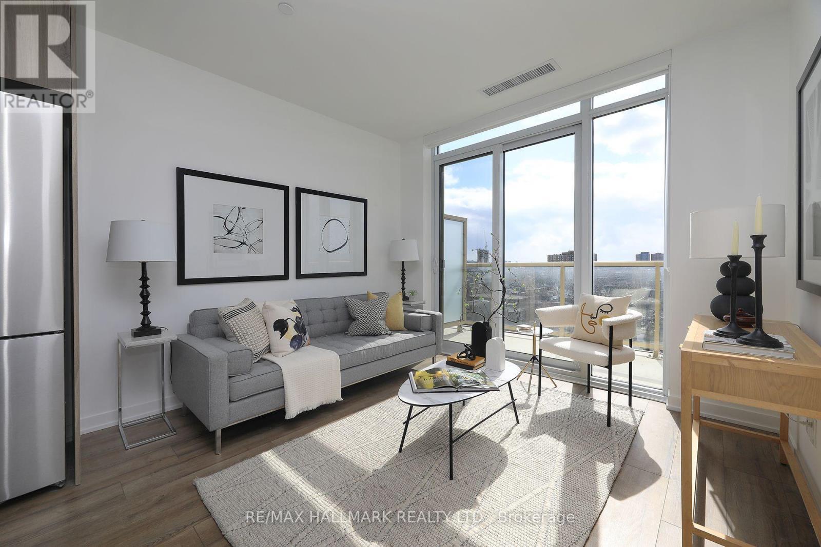 1111 - 1787 St. Clair Avenue W, Toronto, ON - Indoor Photo Showing Living Room