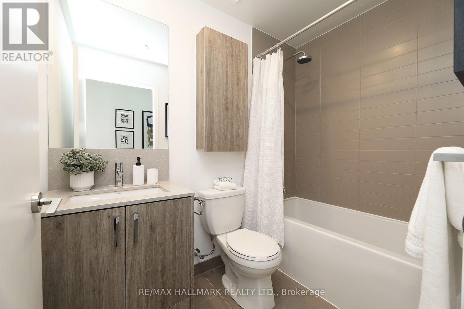 1111 - 1787 St. Clair Avenue W, Toronto, ON - Indoor Photo Showing Bathroom