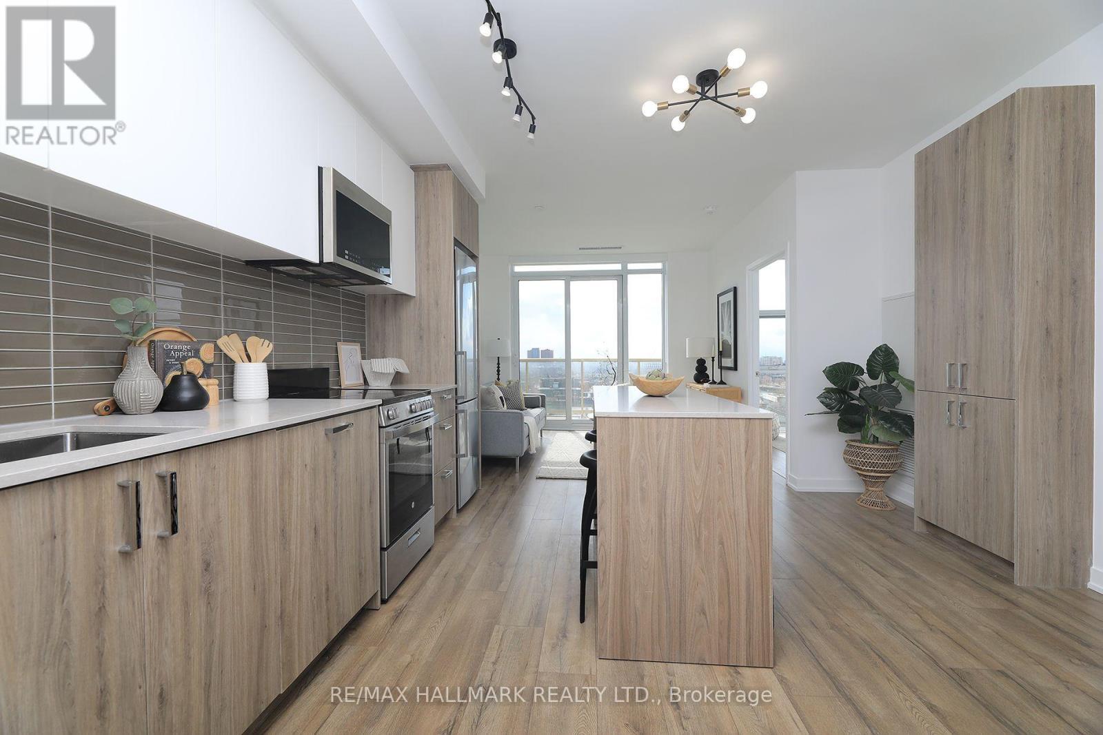 1111 - 1787 St. Clair Avenue W, Toronto, ON - Indoor Photo Showing Kitchen With Upgraded Kitchen
