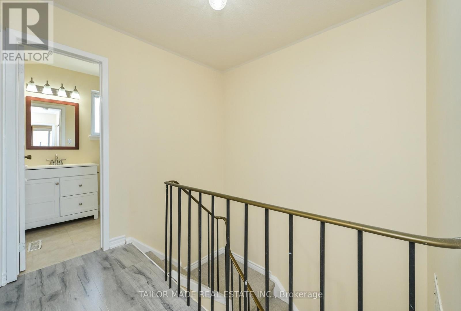 Upper level hallway - 79 - 79 Guildford Crescent, Brampton, ON - Indoor Photo Showing Other Room