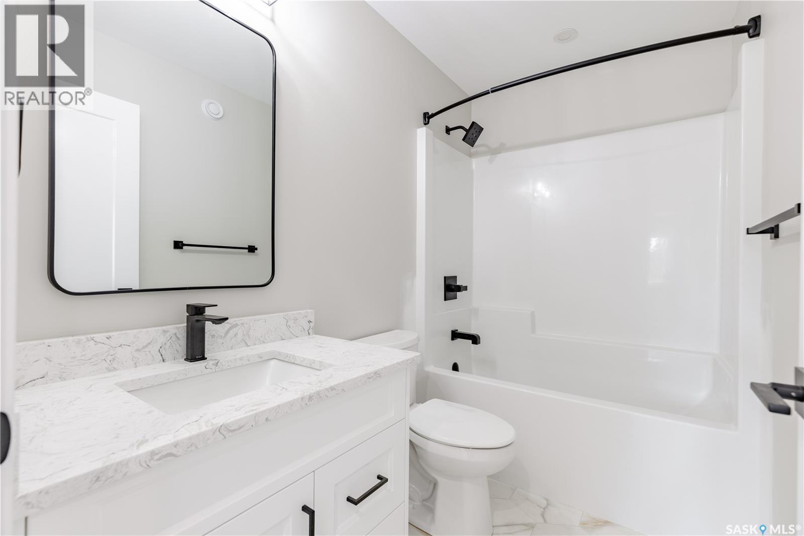 23 101 Neis Access Road, Emma Lake, SK - Indoor Photo Showing Bathroom