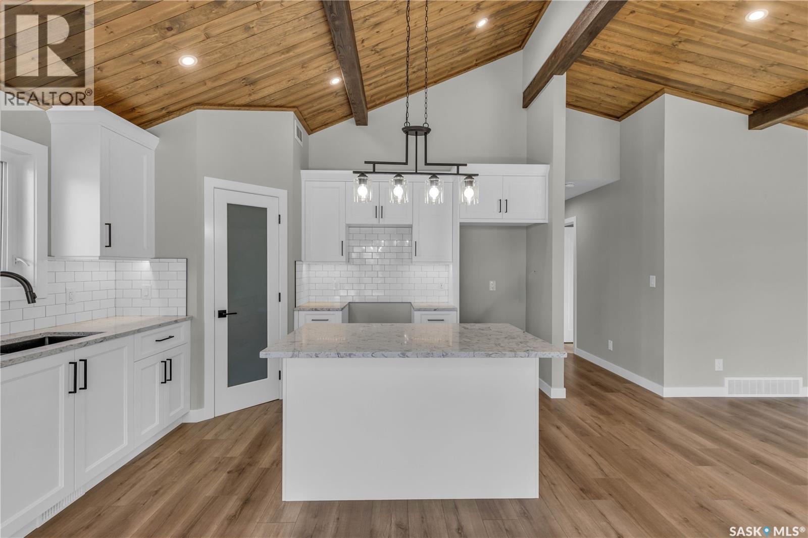 23 101 Neis Access Road, Emma Lake, SK - Indoor Photo Showing Kitchen With Upgraded Kitchen