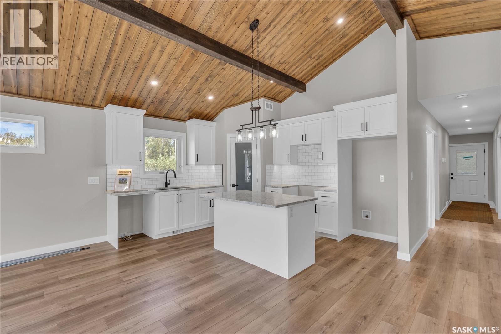23 101 Neis Access Road, Emma Lake, SK - Indoor Photo Showing Kitchen With Upgraded Kitchen