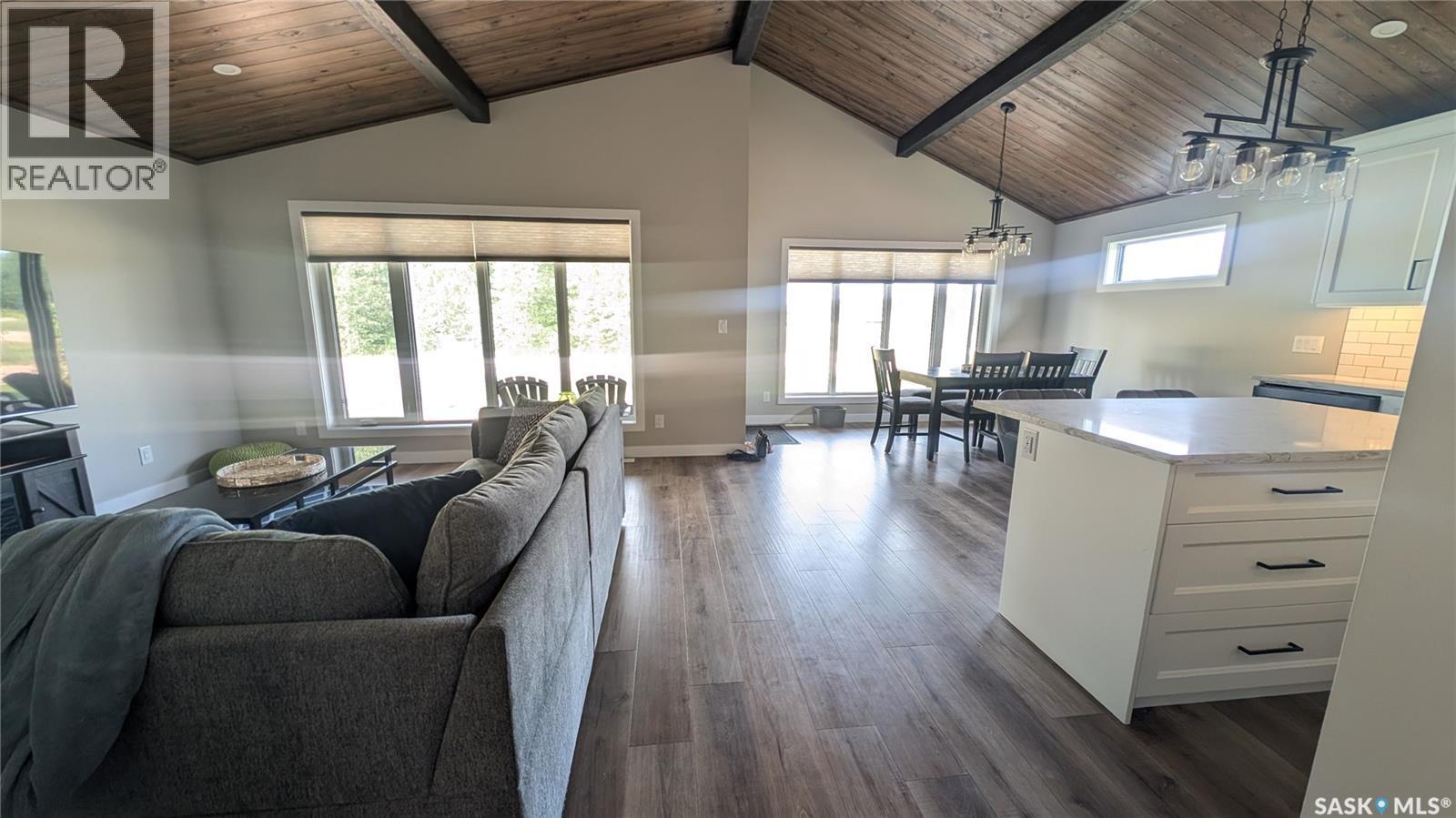 23 101 Neis Access Road, Emma Lake, SK - Indoor