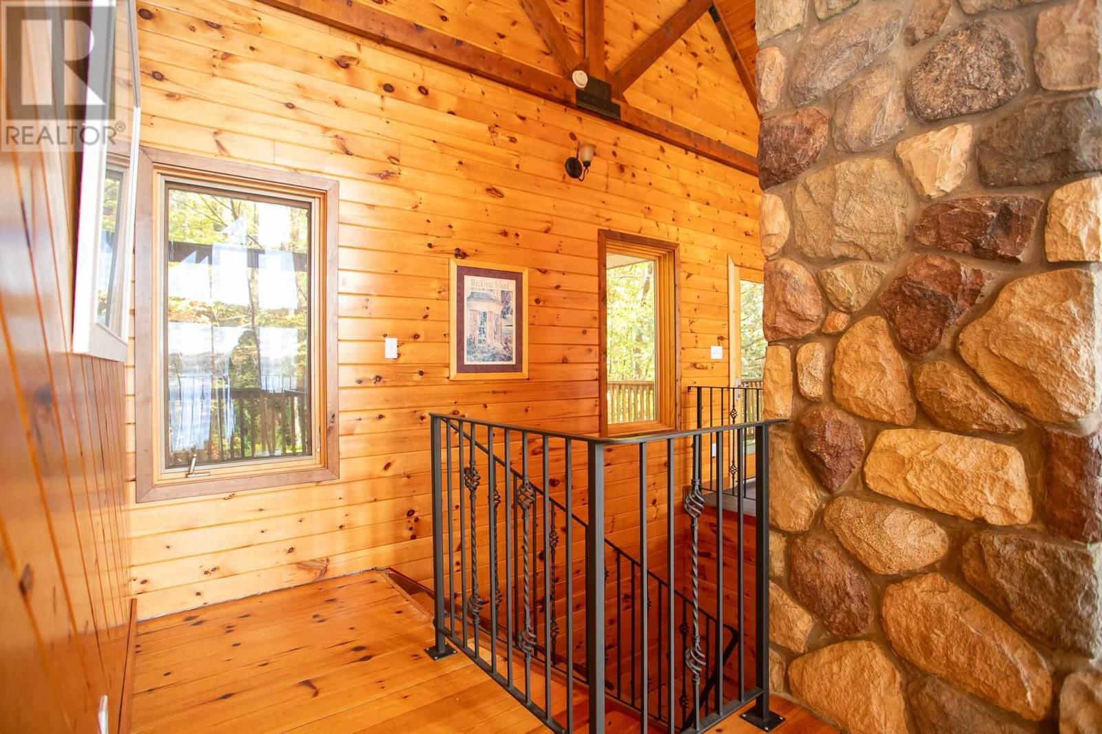 710 Trout Lake, Heyden, ON - Indoor Photo Showing Other Room