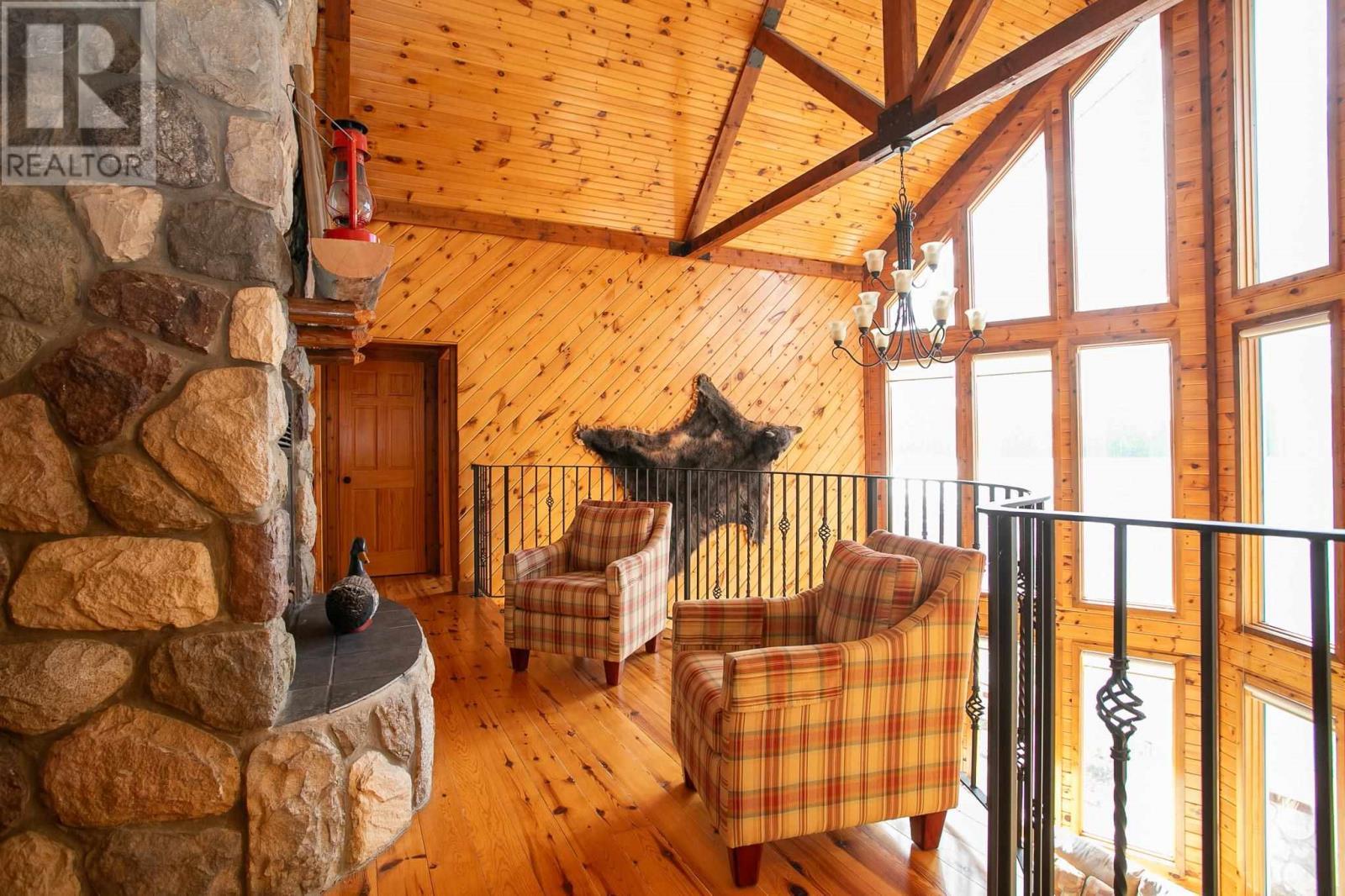 710 Trout Lake, Heyden, ON - Indoor Photo Showing Other Room