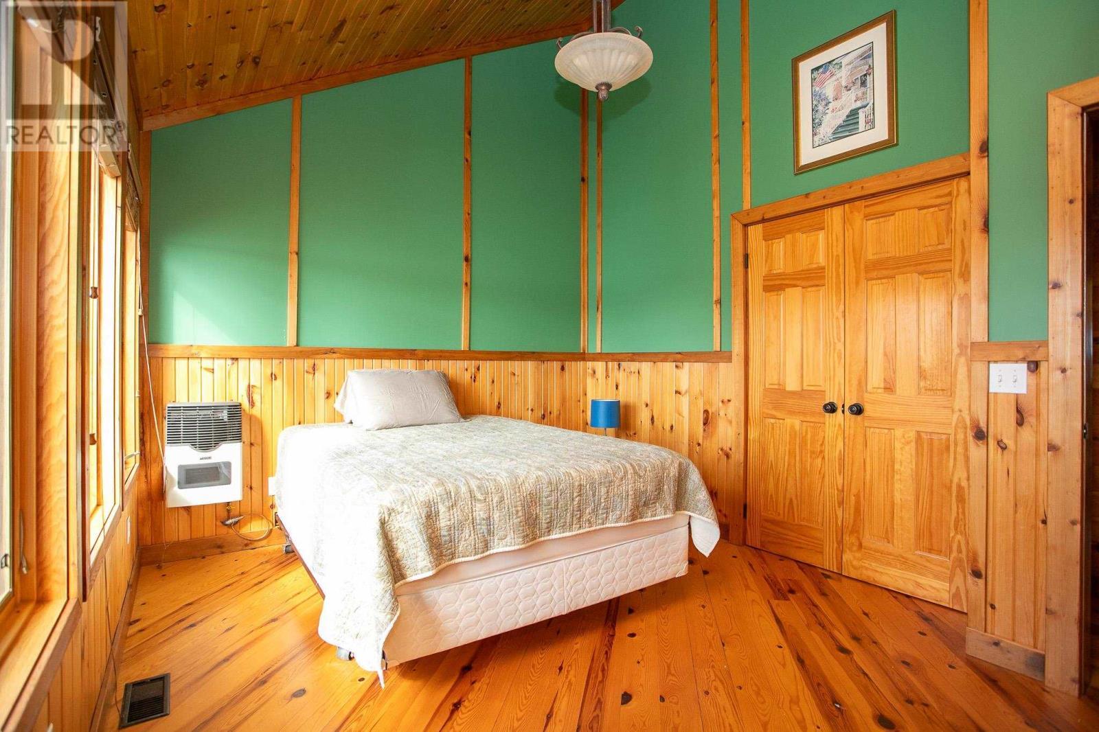 710 Trout Lake, Heyden, ON - Indoor Photo Showing Bedroom