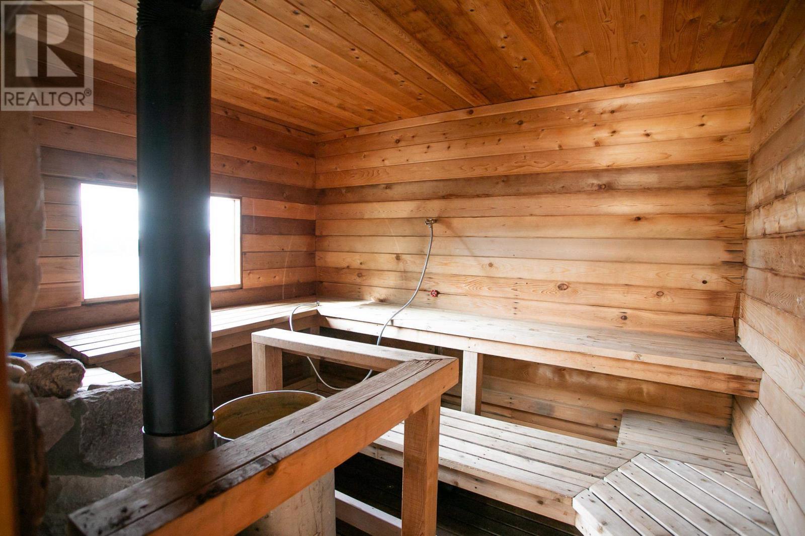 710 Trout Lake, Heyden, ON - Indoor Photo Showing Other Room