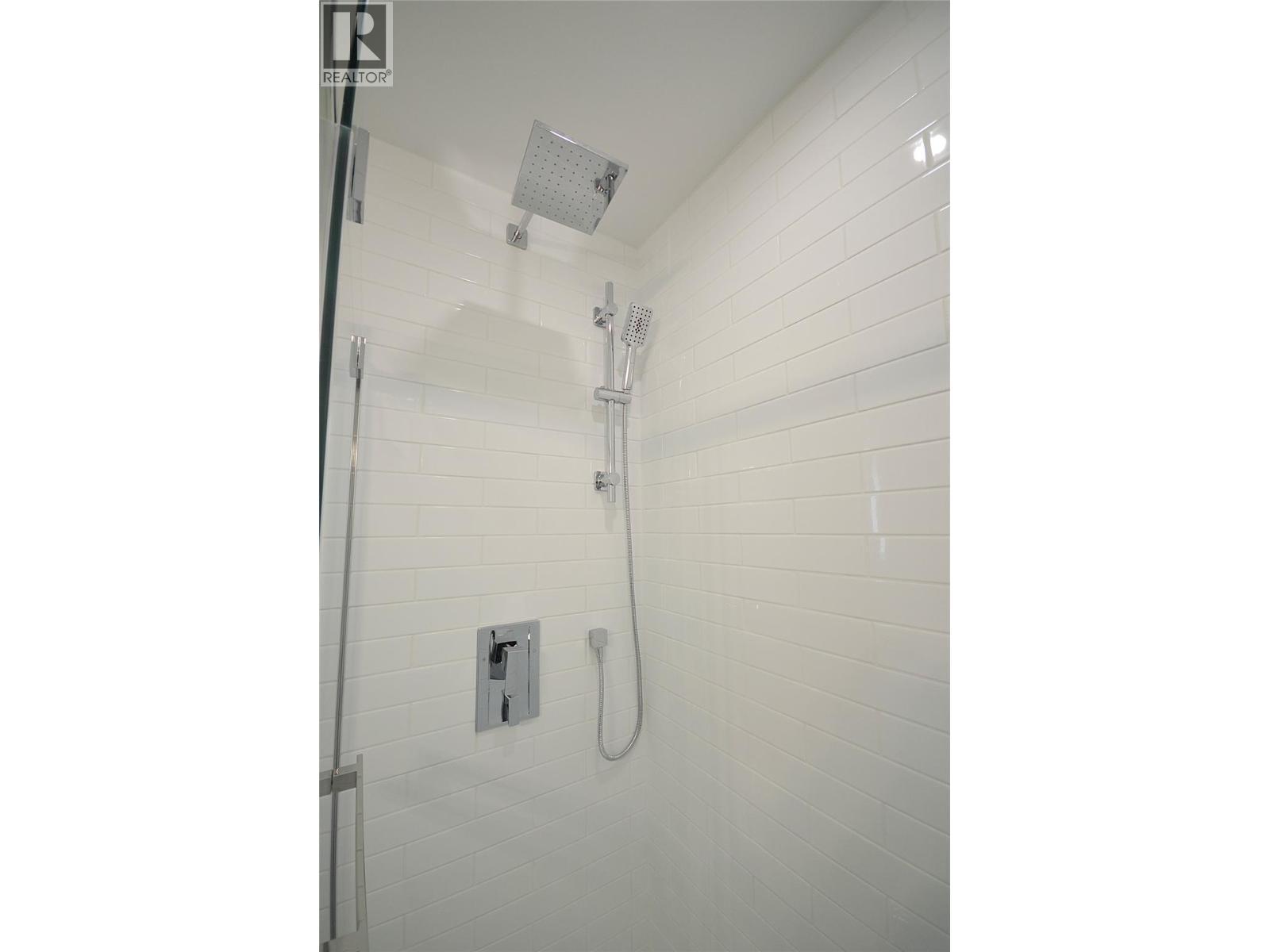 Primary ensuite - 8900 Jim Bailey Road Unit# 126, Kelowna, BC