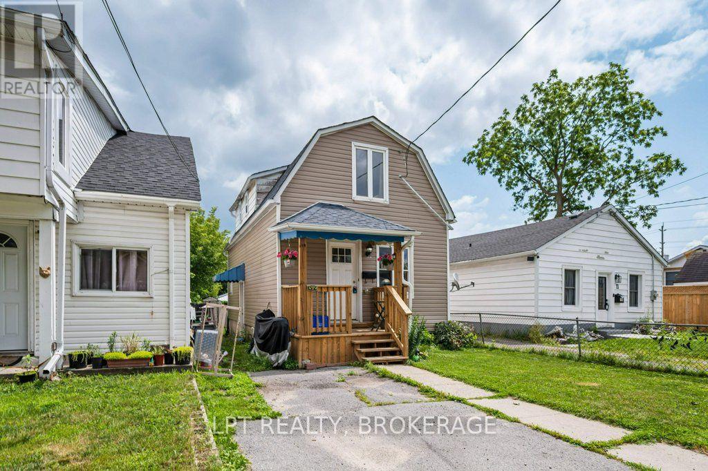 13 Kingscourt Avenue, Kingston (East Of Sir John A. Blvd), ON - Outdoor With Facade