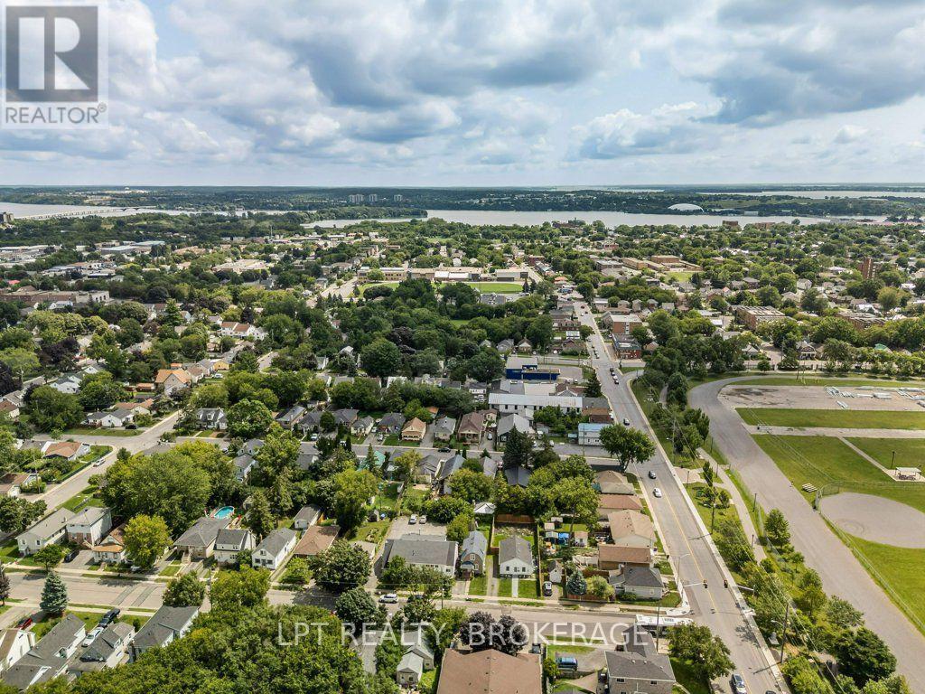 13 Kingscourt Avenue, Kingston (East Of Sir John A. Blvd), ON - Outdoor With View